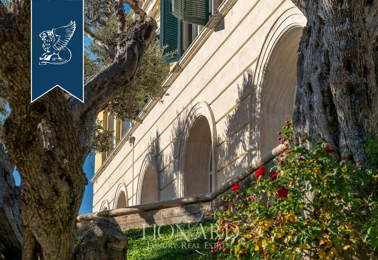 Вилла в Риме, Италия, 800 м² - фото 13