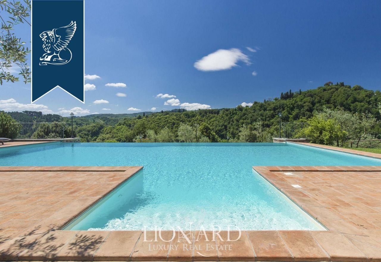 Вилла в Ареццо, Италия, 900 м² - фото 14