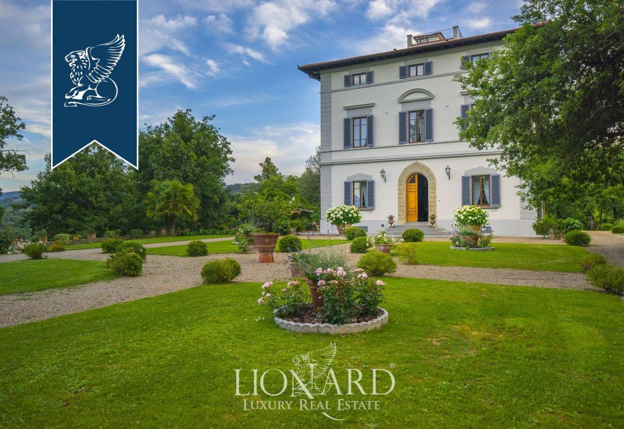 Вилла в Ареццо, Италия, 900 м² - фото 18