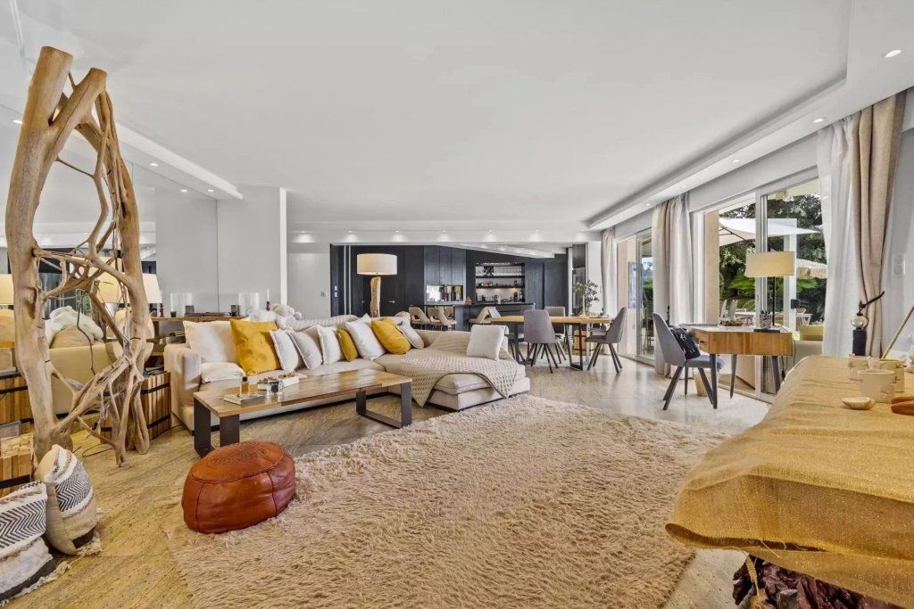 Вилла в Валлорисе, Франция, 265 м² - фото 4