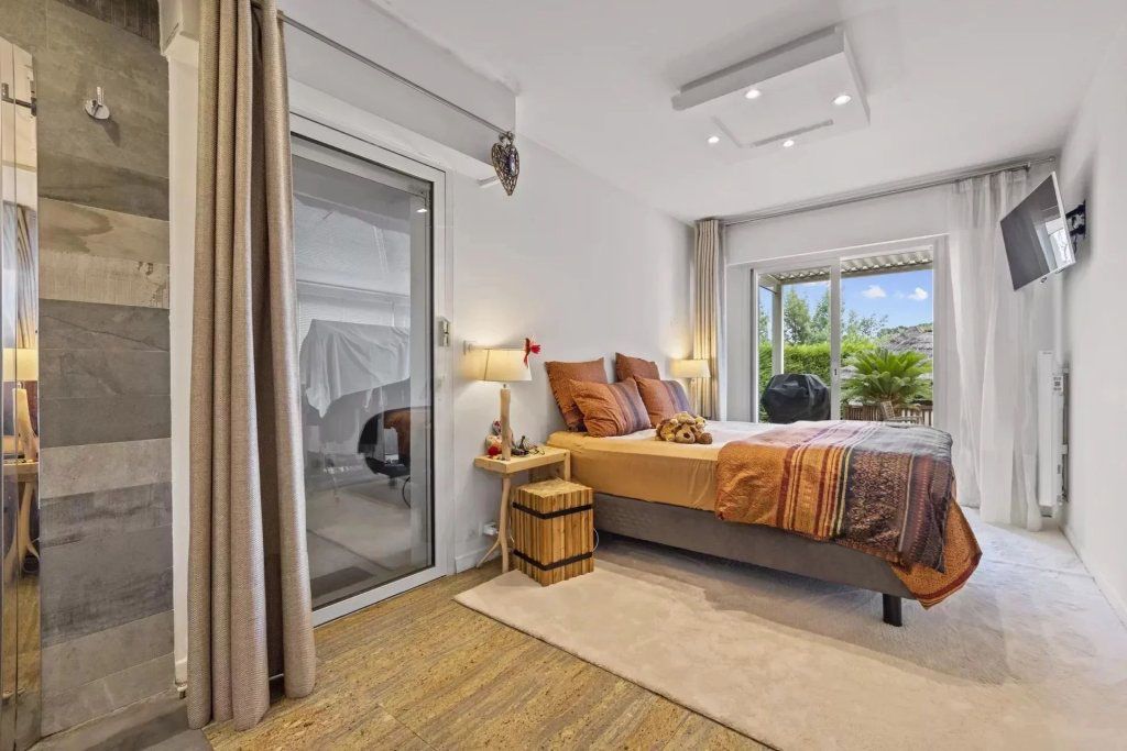 Вилла в Валлорисе, Франция, 265 м² - фото 8