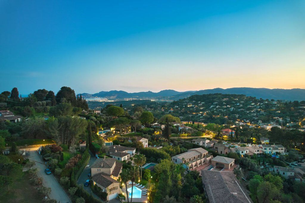 Вилла в Мужене, Франция, 360 м² - фото 3