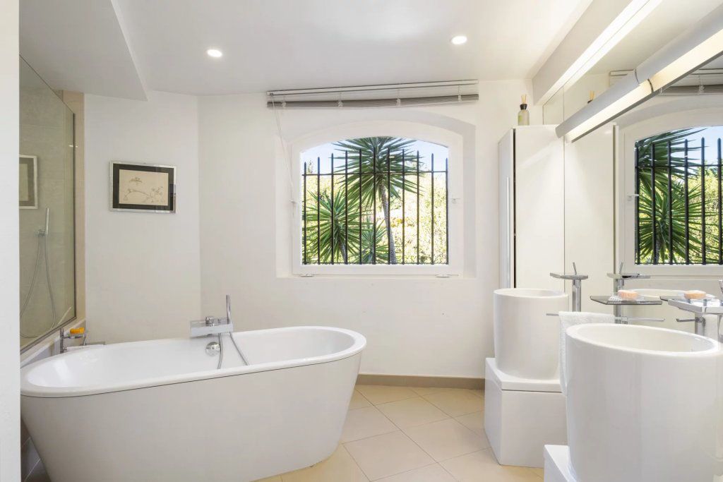 Вилла в Мужене, Франция, 340 м² - фото 12