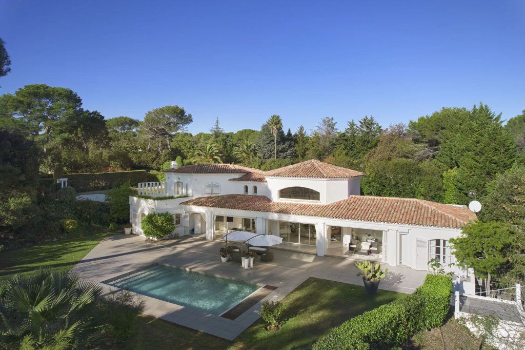 Вилла в Мужене, Франция, 340 м² - фото 2