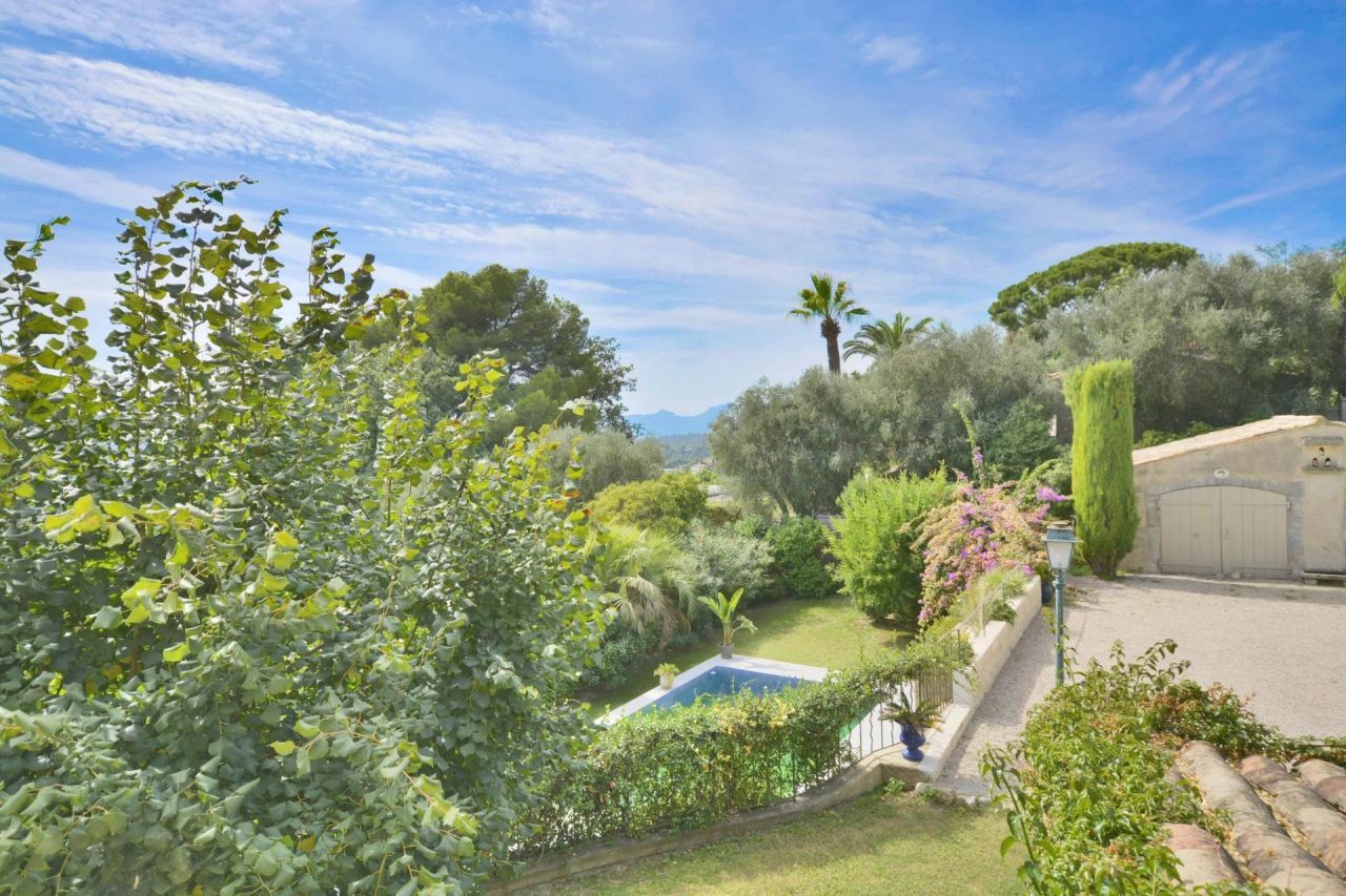 Вилла в Мужене, Франция, 280 м² - фото 9