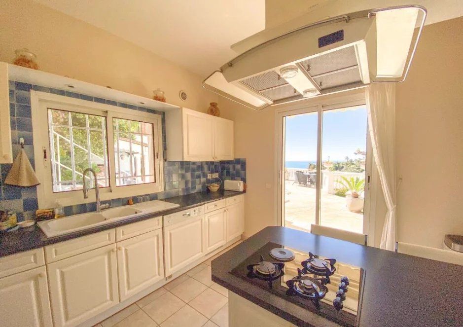 Вилла в Гольф-Жуан, Франция, 230 м² - фото 5