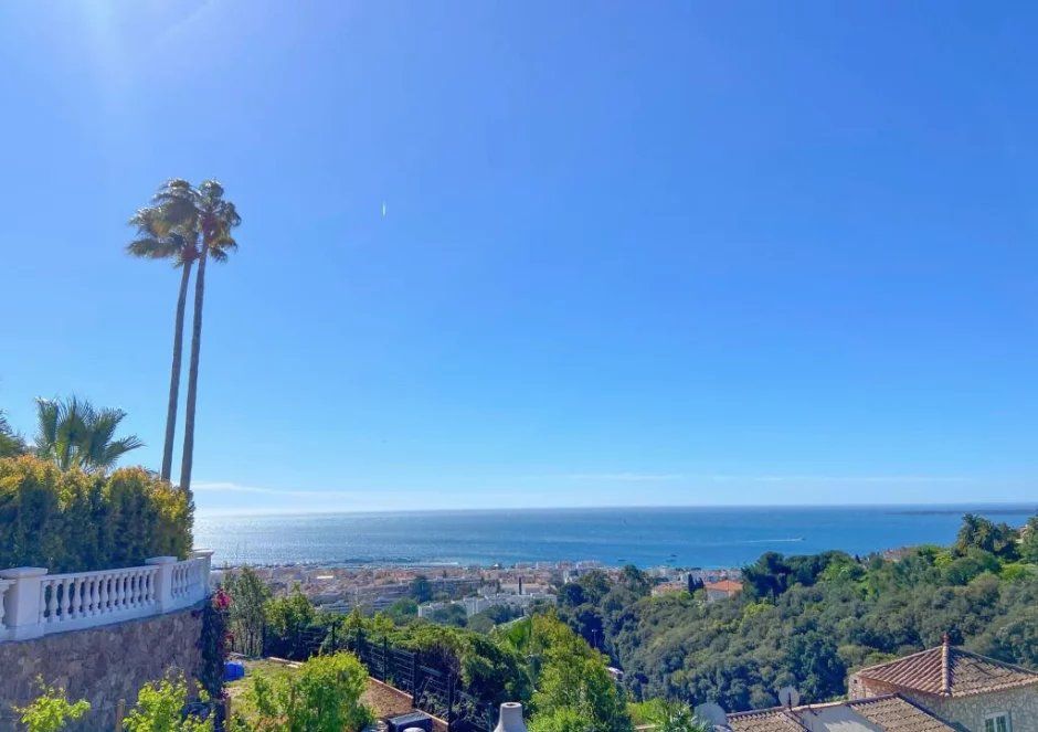 Вилла в Гольф-Жуан, Франция, 230 м² - фото 2