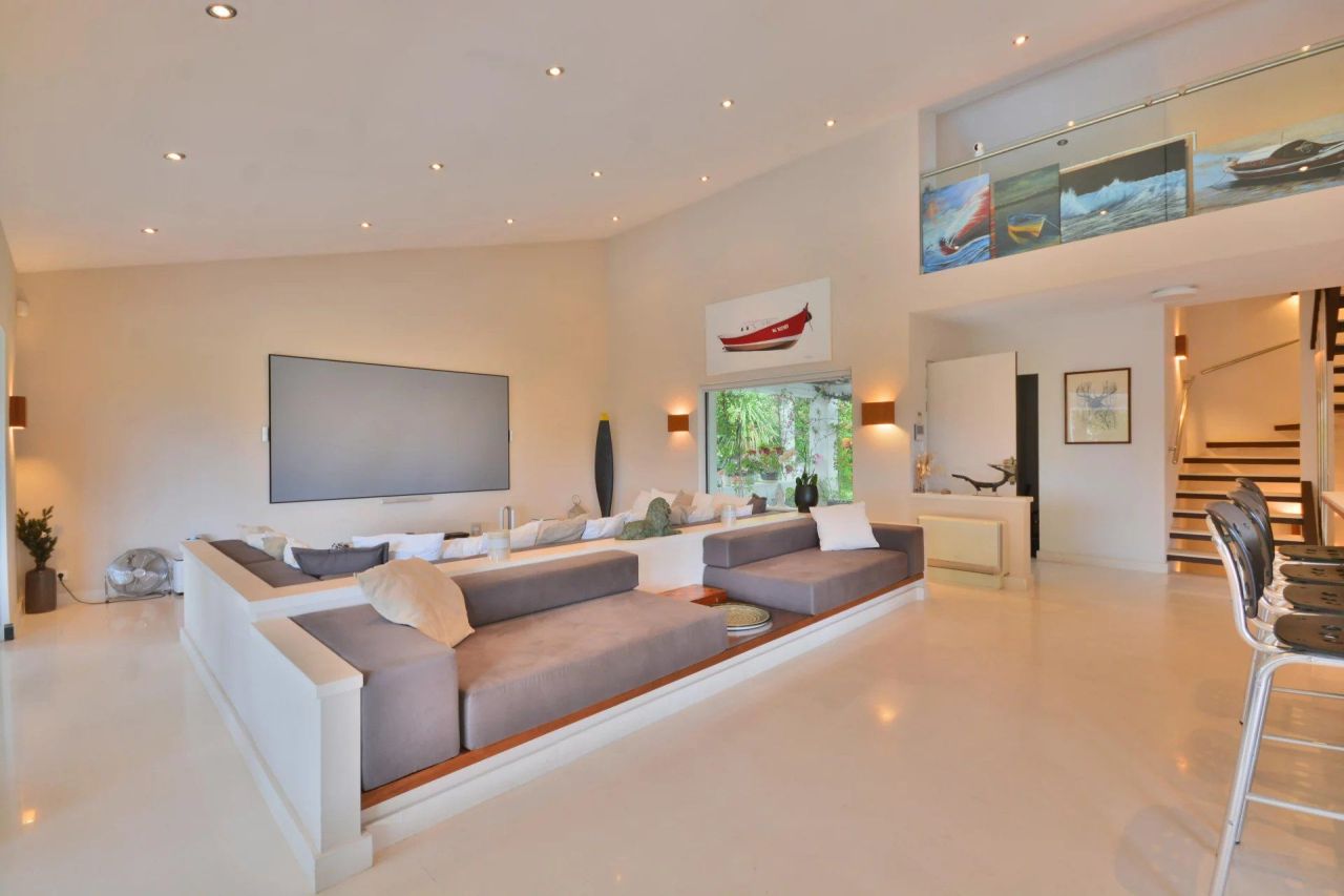 Вилла в Антибе, Франция, 343 м² - фото 12