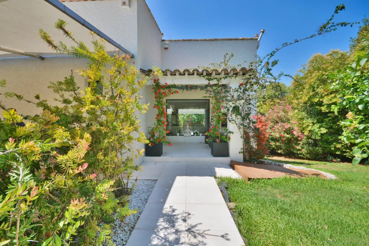 Вилла в Антибе, Франция, 343 м² - фото 6