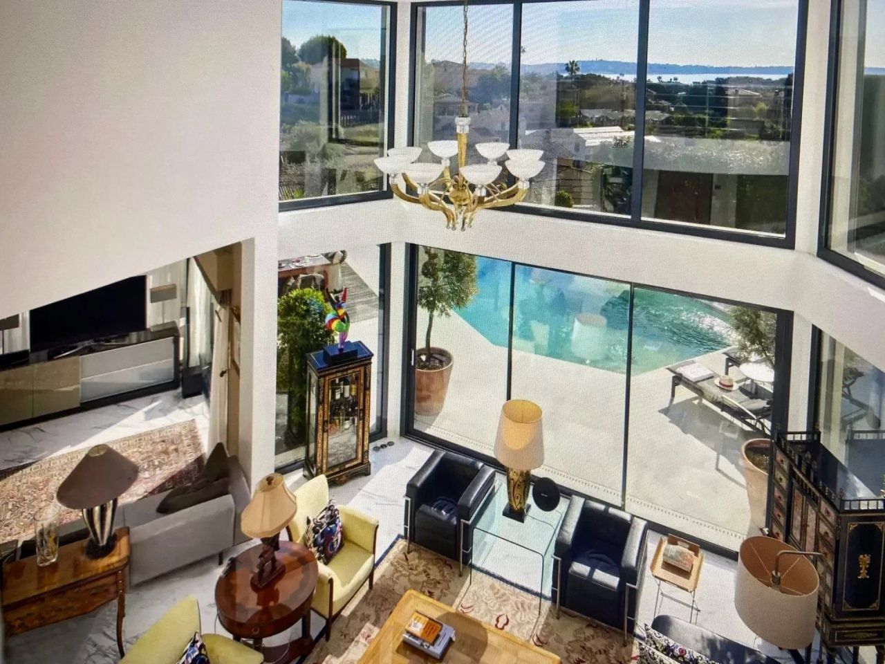 Вилла в Гольф-Жуан, Франция, 300 м² - фото 3