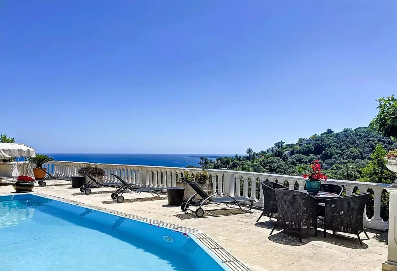 Вилла в Гольф-Жуан, Франция, 230 м² - фото 6