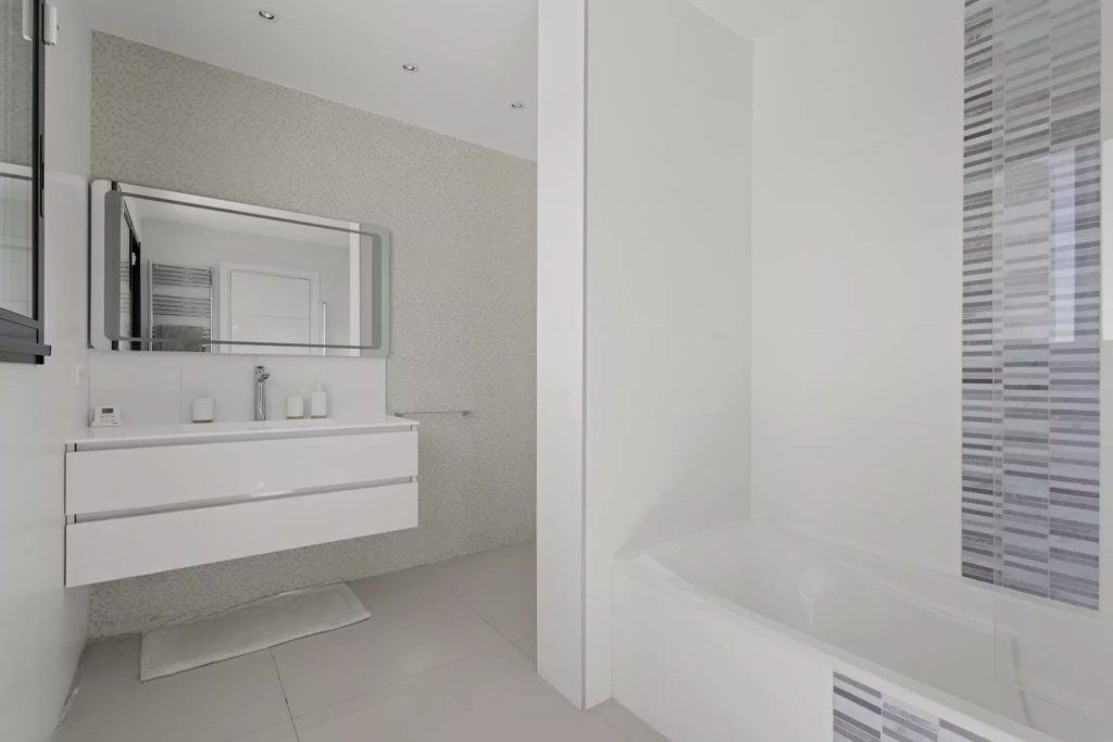 Вилла в Мужене, Франция, 314 м² - фото 17