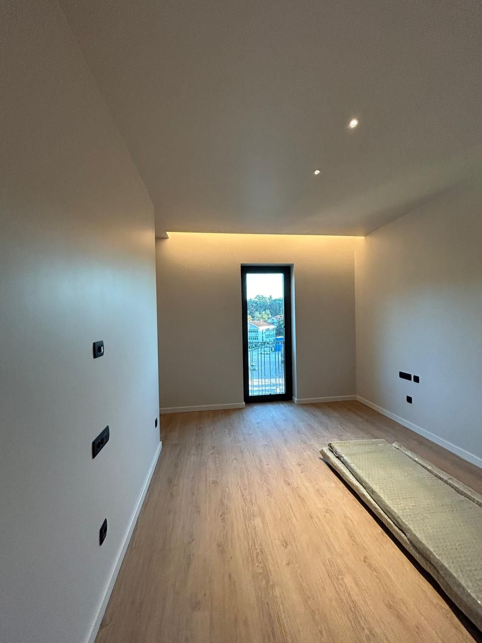 Квартира в Тивате, Черногория, 61 м² - фото 7