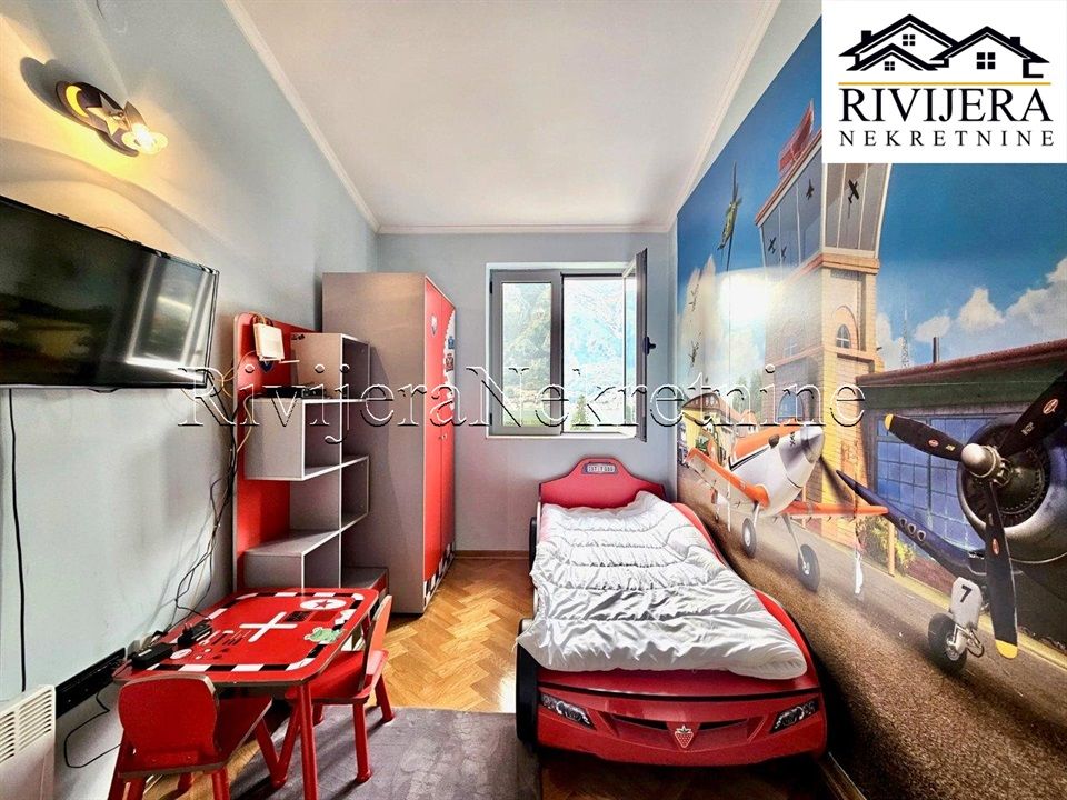 Квартира в Доброте, Черногория, 95 м² - фото 3