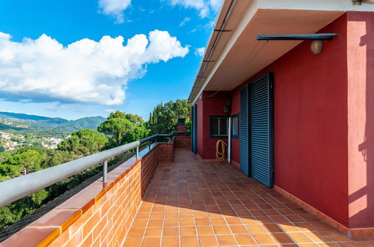 Дом в Барселоне, Испания, 313 м² - фото 2