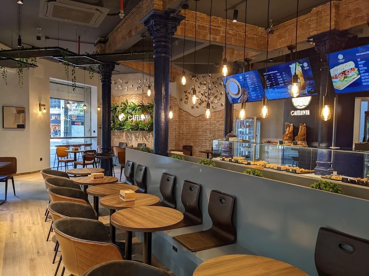 Коммерческая недвижимость в Барселоне, Испания, 139 м² - фото 2