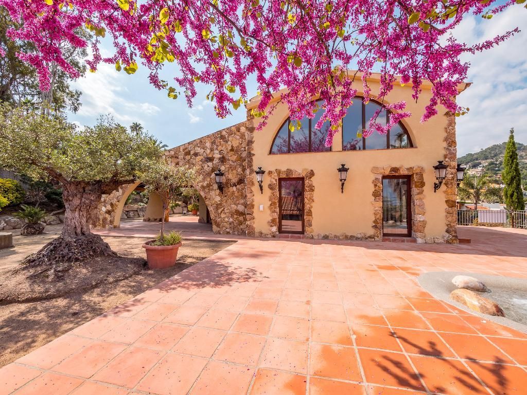 Дом на Коста-Брава, Испания, 408 м² - фото 2