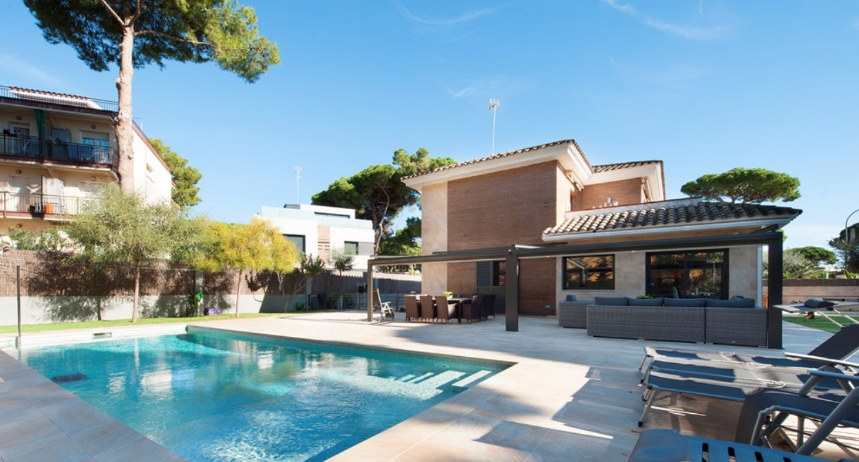 Дом на Коста-дель-Гарраф, Испания, 388 м² - фото 2