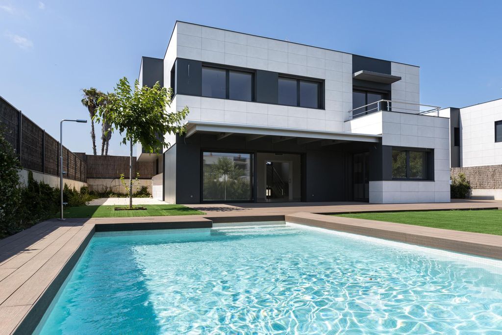 Дом на Коста-дель-Маресме, Испания, 474 м² - фото 2