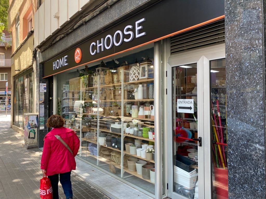 Коммерческая недвижимость в Барселоне, Испания, 635 м² - фото 2