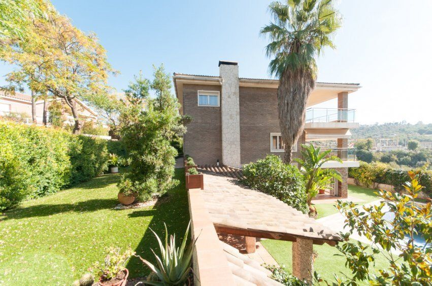 Дом в Барселоне, Испания, 284 м² - фото 2