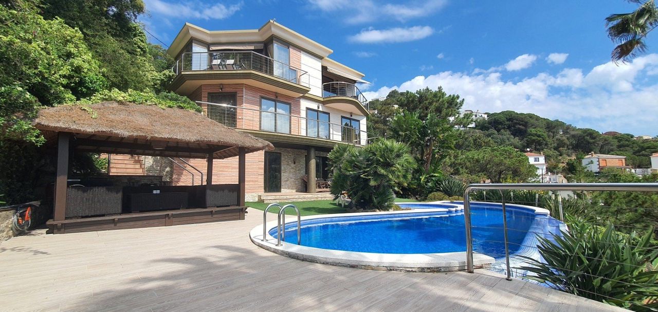 Дом на Коста-Брава, Испания, 360 м² - фото 2