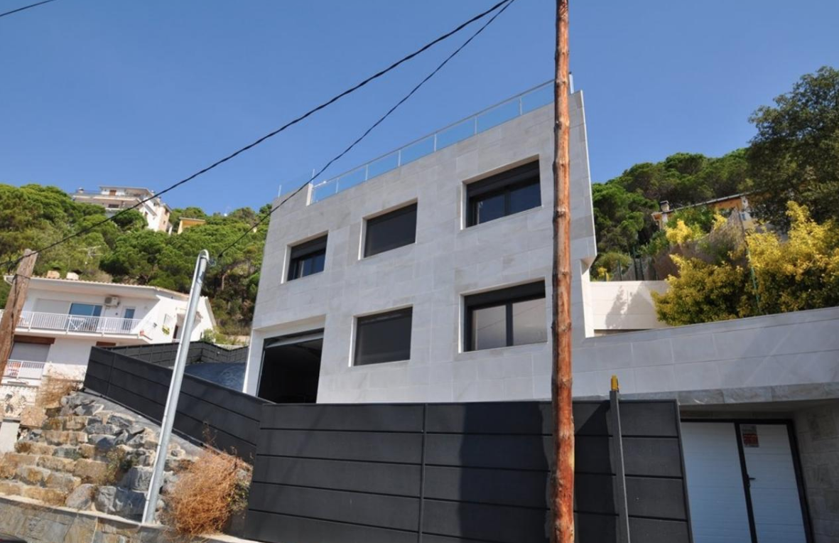 Дом на Коста-Брава, Испания, 584 м² - фото 2