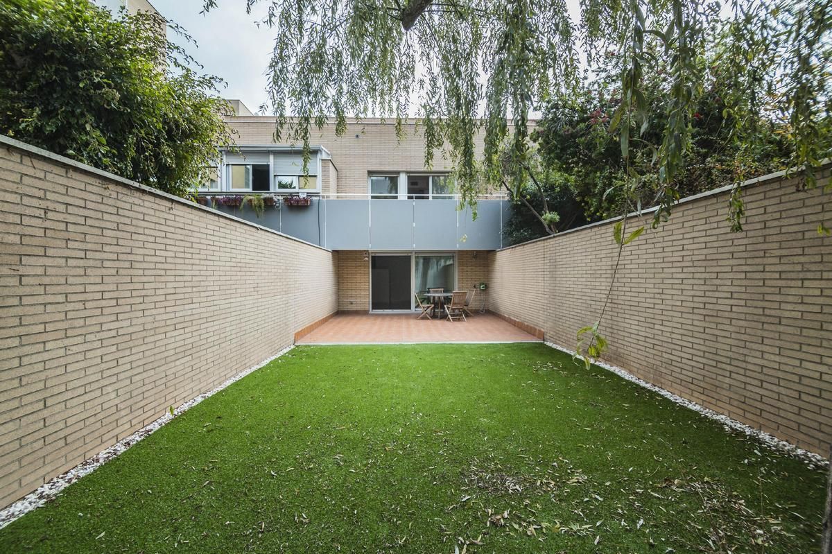 Таунхаус в Барселоне, Испания, 273 м² - фото 2