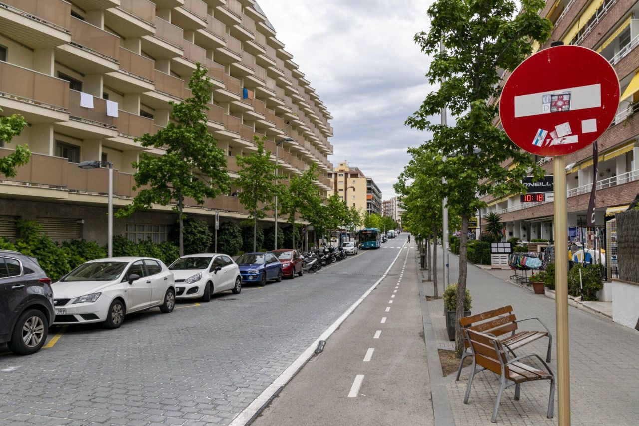 Коммерческая недвижимость на Коста-Брава, Испания, 660 м² - фото 2