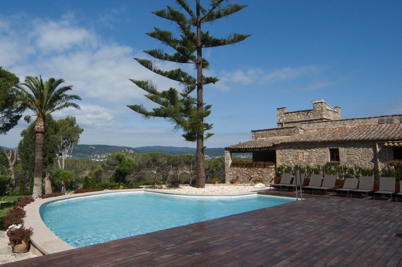 Коммерческая недвижимость на Коста-Брава, Испания, 3 700 м² - фото 2