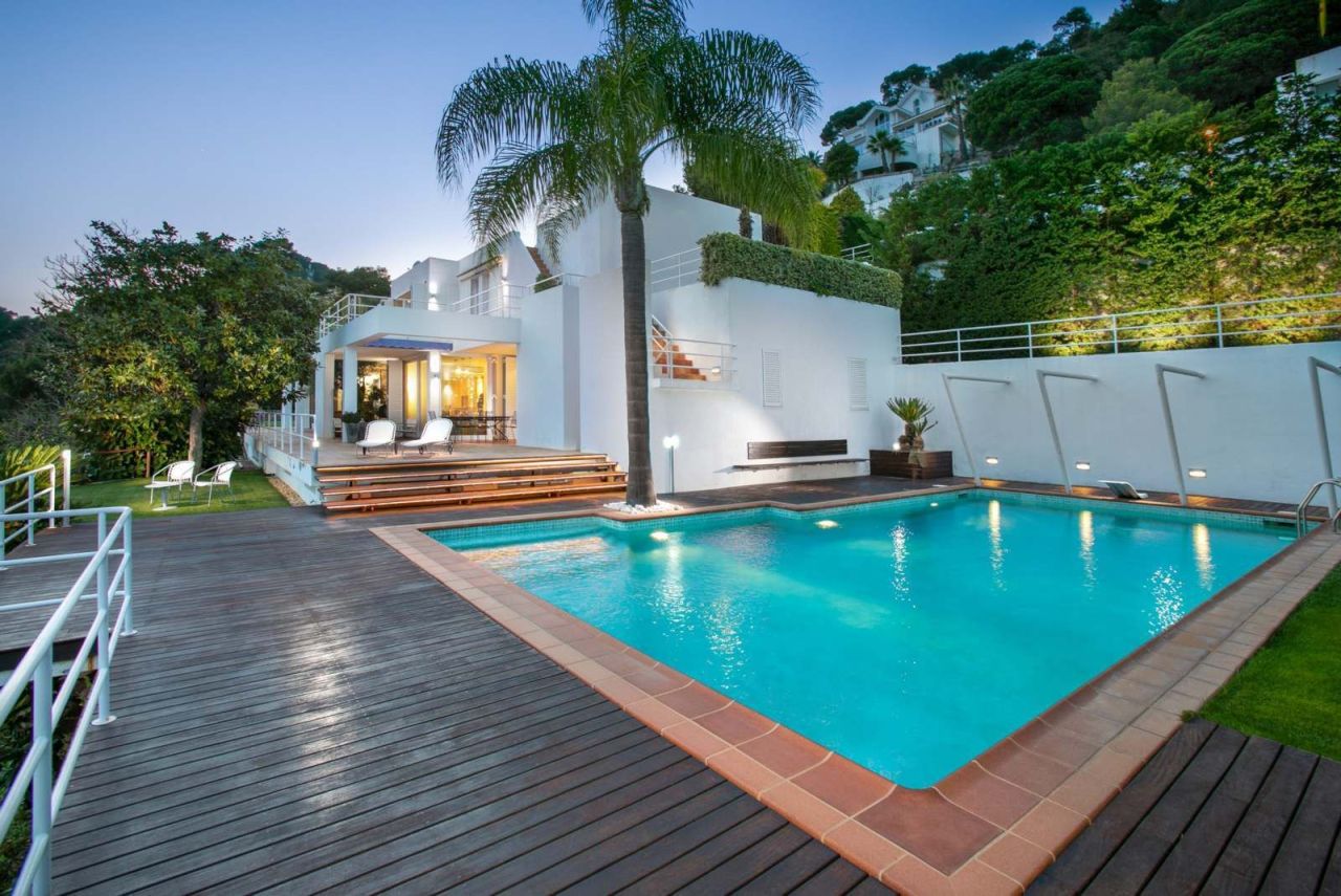 Дом на Коста-Брава, Испания, 680 м² - фото 2