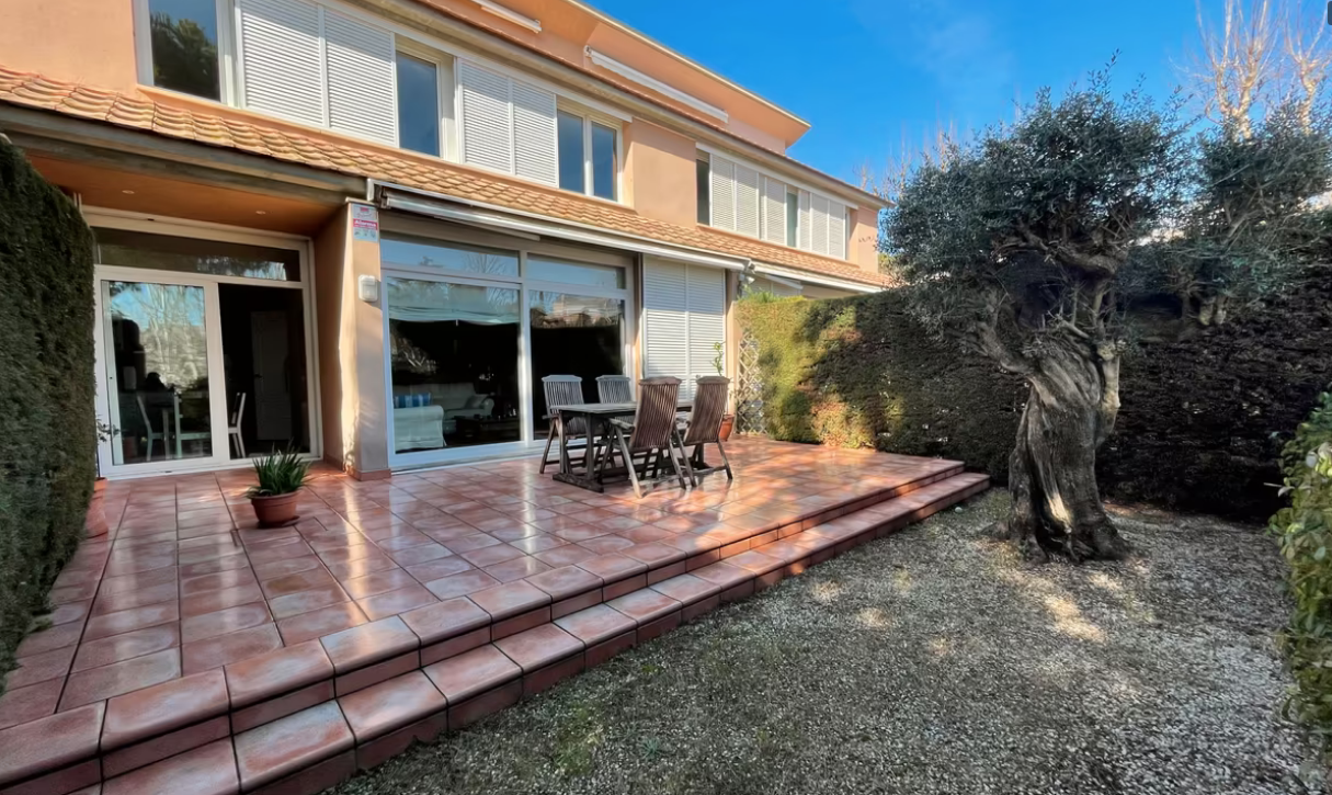 Таунхаус на Коста-дель-Маресме, Испания, 355 м² - фото 2