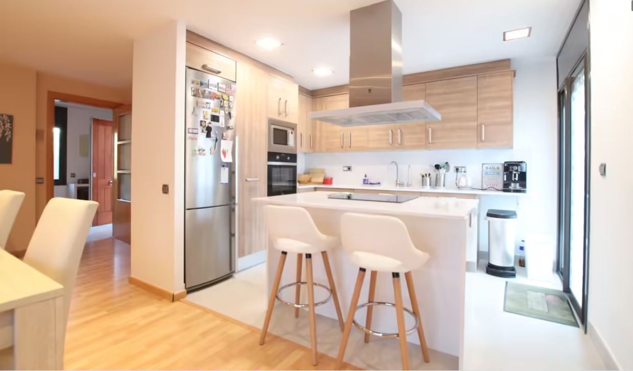 Дом на Коста-дель-Гарраф, Испания, 267 м² - фото 2