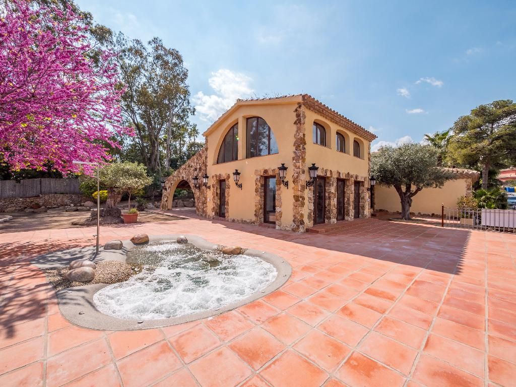 Дом на Коста-Брава, Испания, 408 м² - фото 3