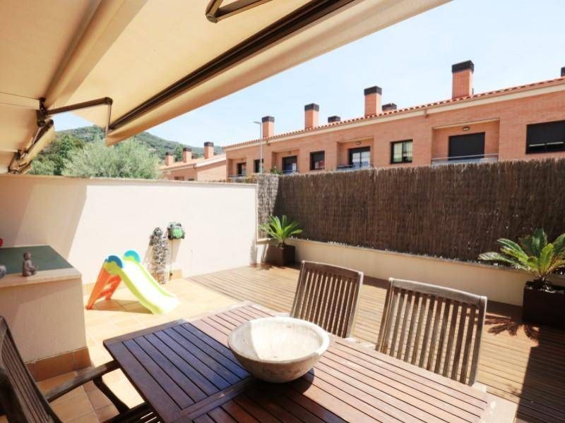 Таунхаус на Коста-дель-Маресме, Испания, 256 м² - фото 3