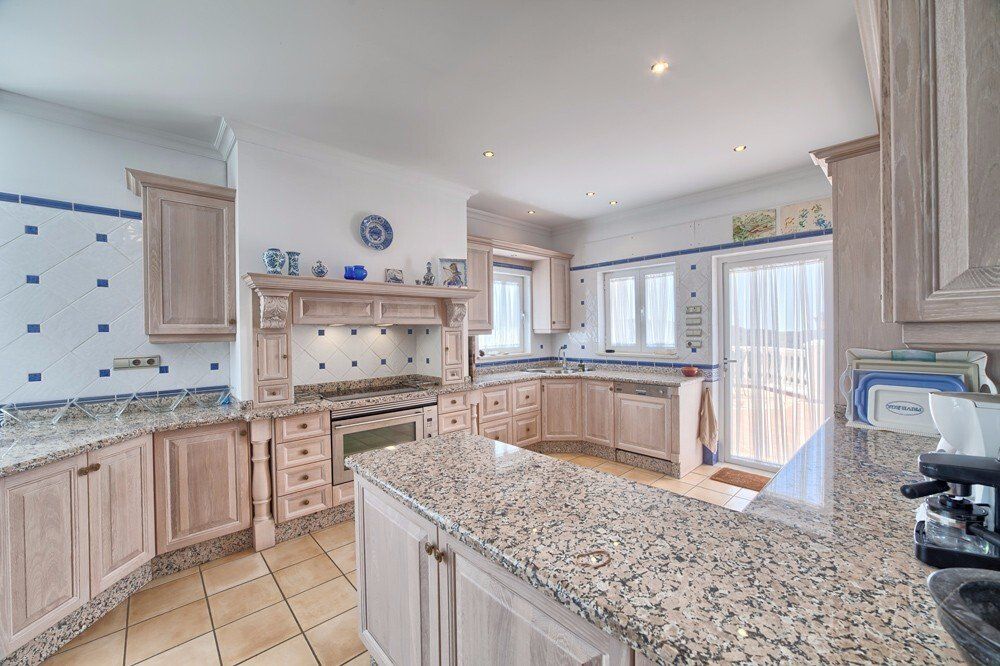 Дом на Коста-дель-Соль, Испания, 756 м² - фото 3