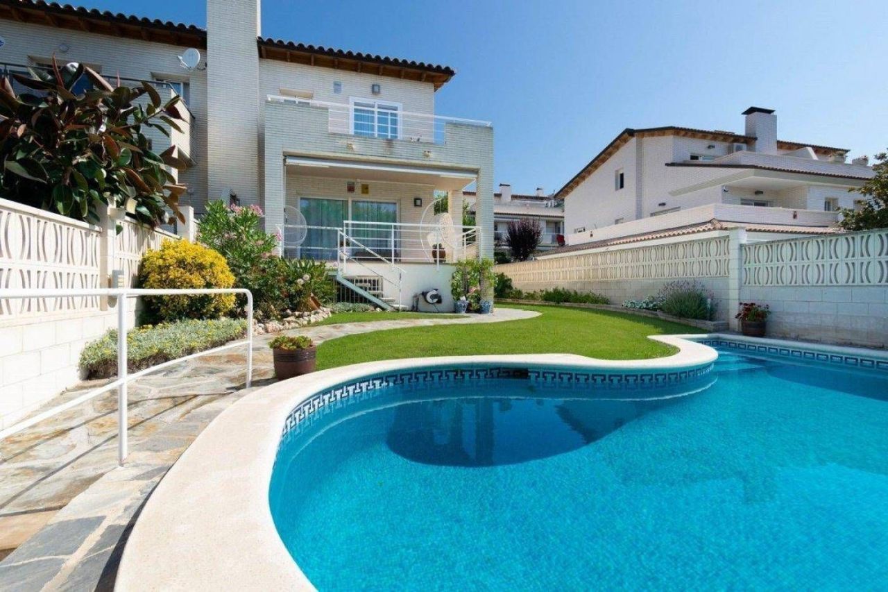 Таунхаус на Коста-дель-Гарраф, Испания, 289 м² - фото 4