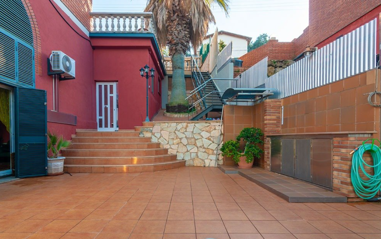 Дом в Барселоне, Испания, 313 м² - фото 4