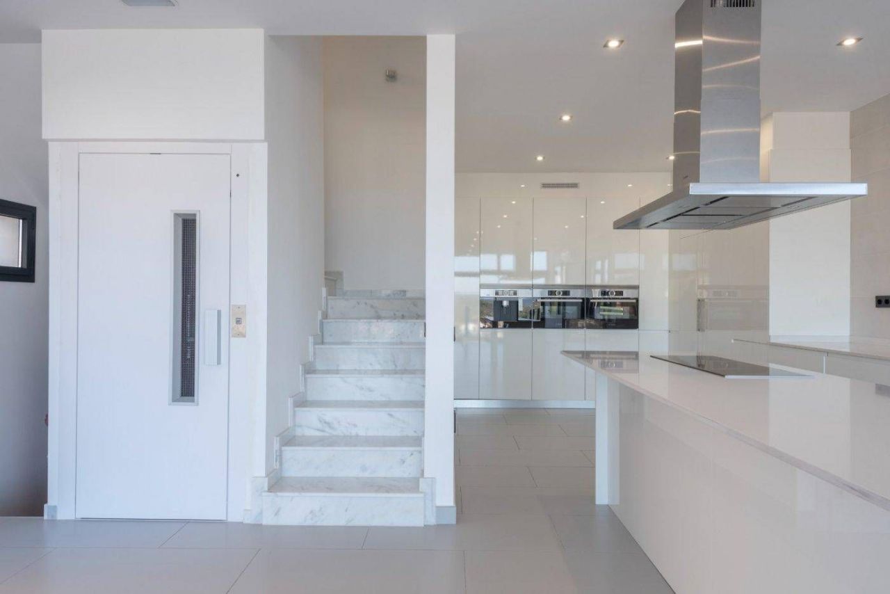 Дом на Коста-дель-Гарраф, Испания, 288 м² - фото 4