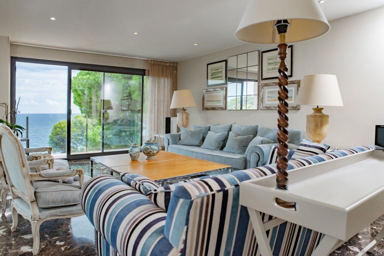 Дом на Коста-Брава, Испания, 392 м² - фото 4