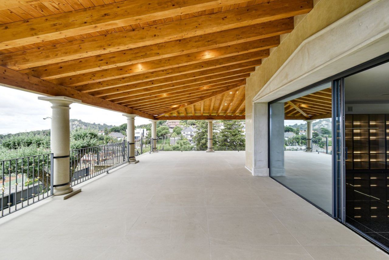 Дом в Барселоне, Испания, 2 000 м² - фото 4