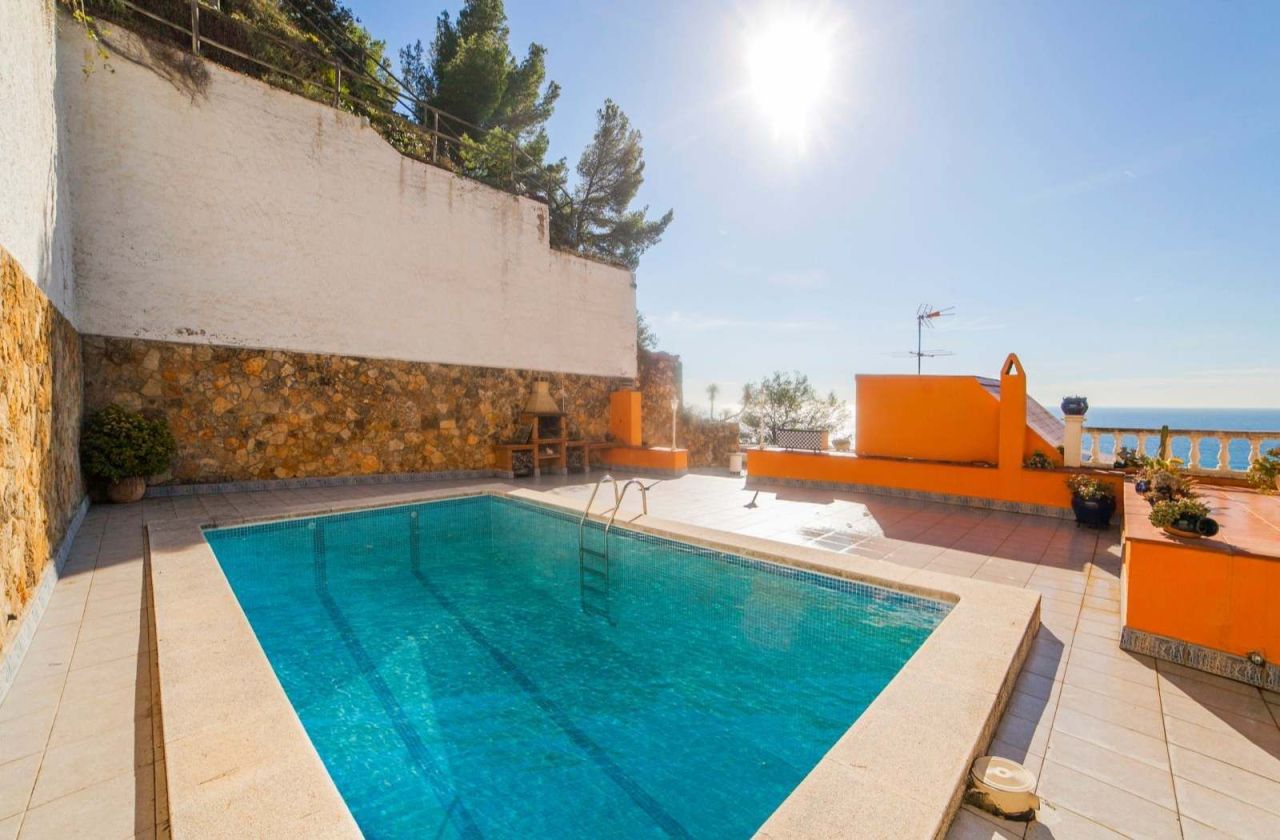 Дом на Коста-Брава, Испания, 420 м² - фото 4