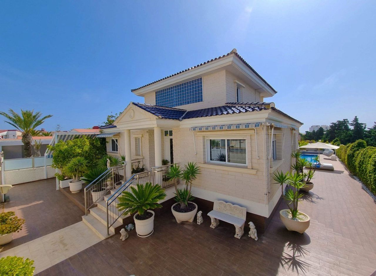 Дом на Коста-Бланка, Испания, 380 м² - фото 4