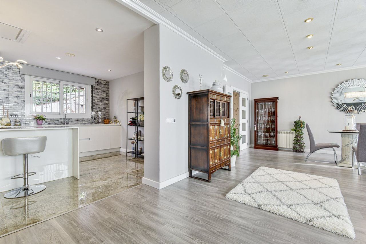 Дом на Коста-дель-Маресме, Испания, 295 м² - фото 4