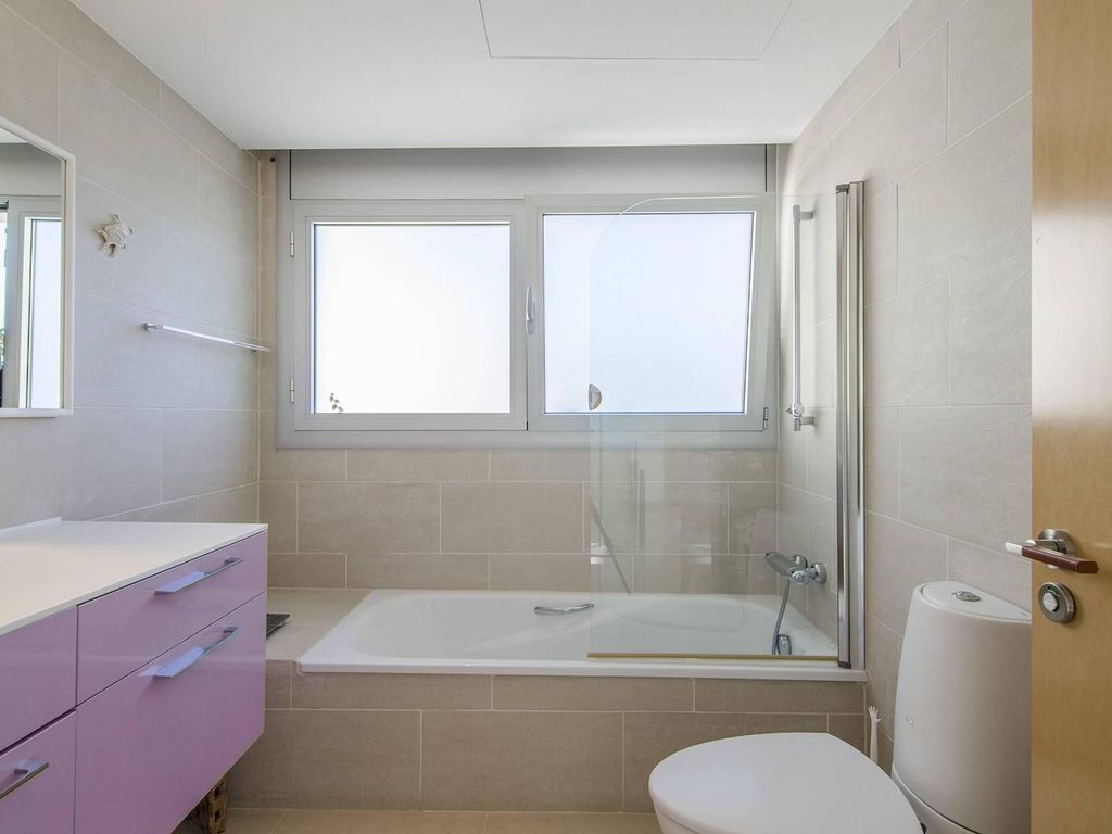 Дом на Коста-дель-Маресме, Испания, 358 м² - фото 5