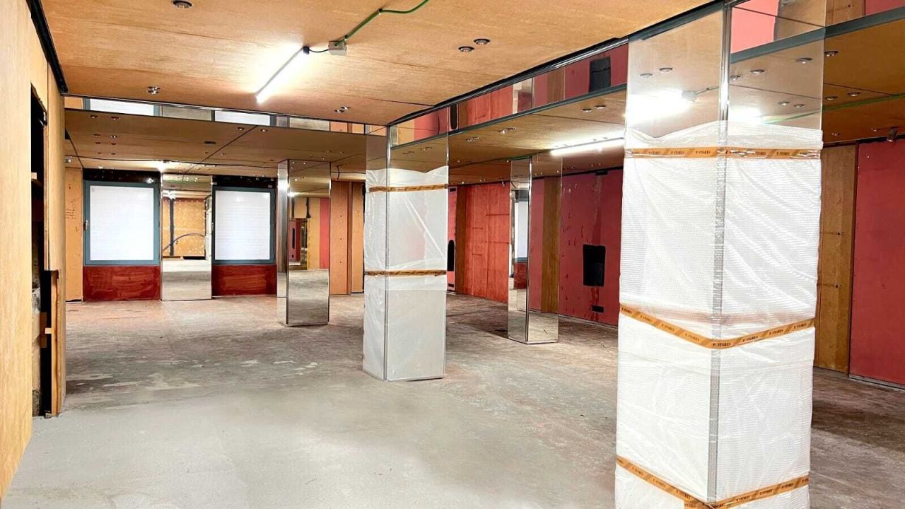 Коммерческая недвижимость в Барселоне, Испания, 338 м² - фото 5