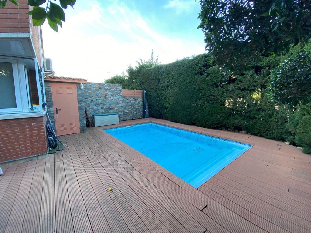 Таунхаус в Барселоне, Испания, 236 м² - фото 5