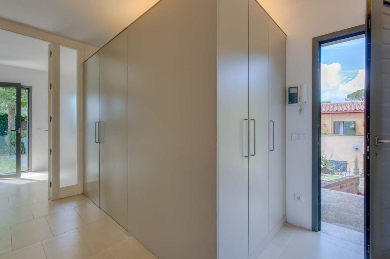 Дом на Коста-Брава, Испания, 279 м² - фото 5