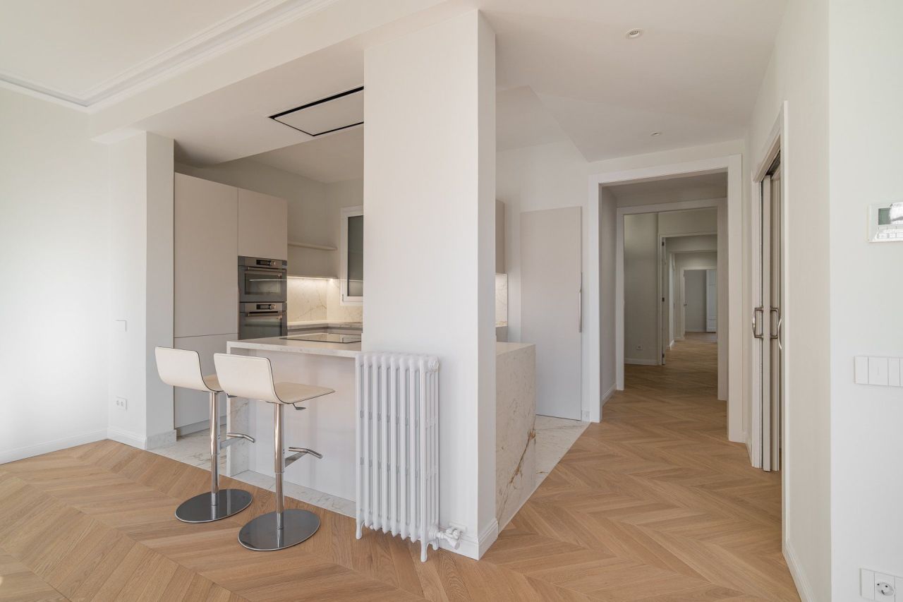 Квартира в Барселоне, Испания, 140 м² - фото 6