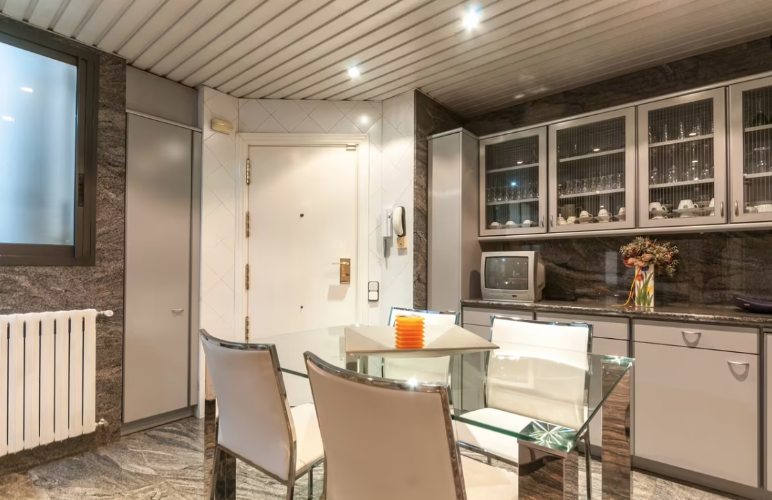 Квартира в Барселоне, Испания, 275 м² - фото 6